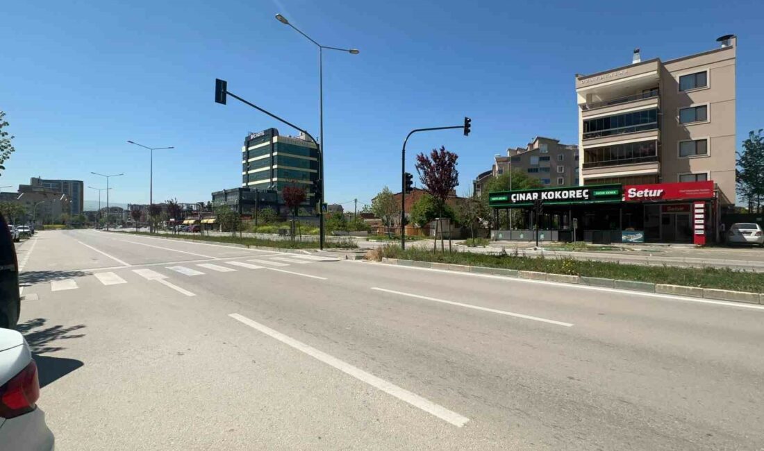 Atv ile yayaya çarptı, kaçarken yakalanıp darp edildi BURSA’DA ATV MOTOSİKLETİ İLE YAYAYA ÇARPTIKTAN SONRA KAÇAN SÜRÜCÜ, 1