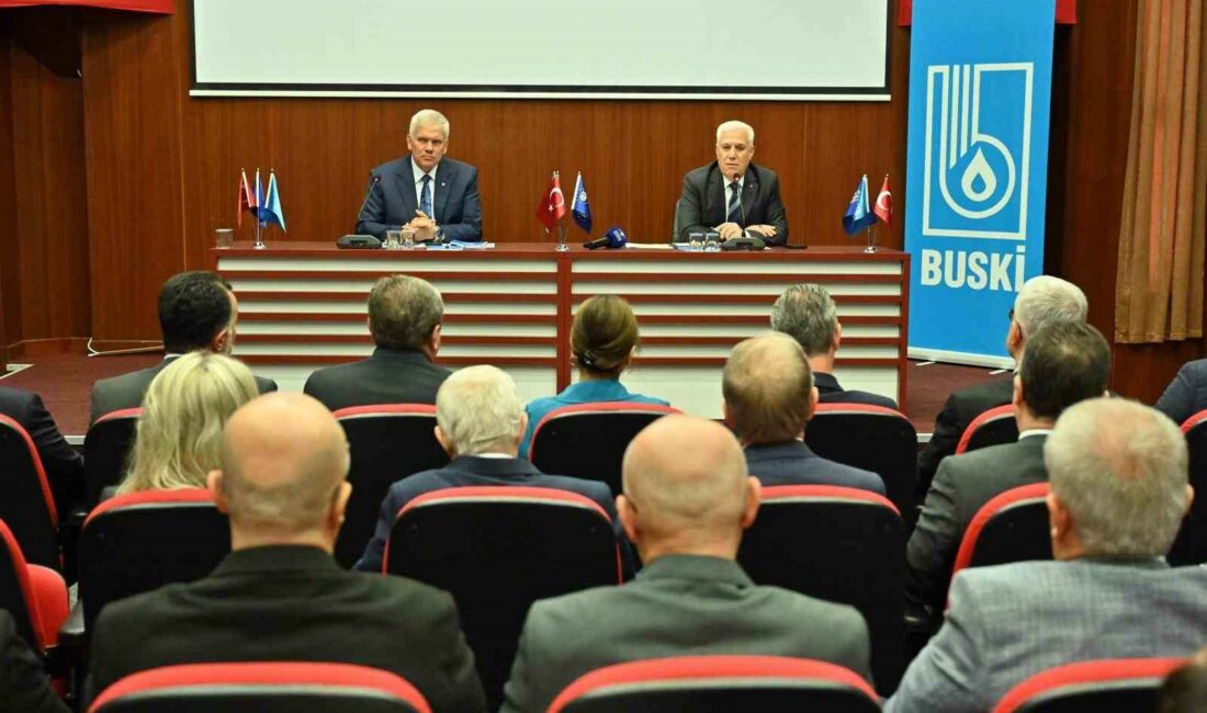 Bozbey: “5 yıl içerisinde alt yapısını tamamlamadığımız bölge kalmayacak” BURSA'DA 5 YIL İÇERİSİNDE ALT YAPISI TAMAMLANMAMIŞ BÖLGE KALMAYACAĞINI BELİRTEN