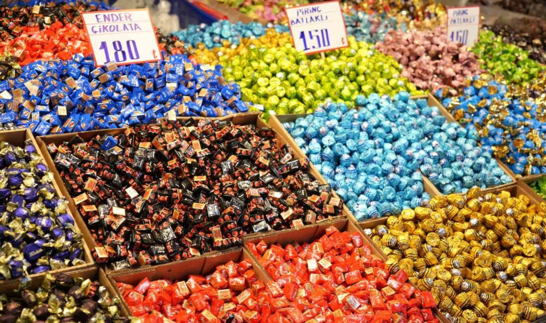Bayram şekerleri tezgahlardaki yerini aldı RAMAZAN BAYRAMI’NIN YAKLAŞMASI İLE BİRLİKTE RENGARENK GÖRÜNTÜLERİ İLE ŞEKER VE