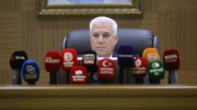 Bozbey’in meclise sunduğu suya yüzde 25 indirim uygulanması ve tabelalarda