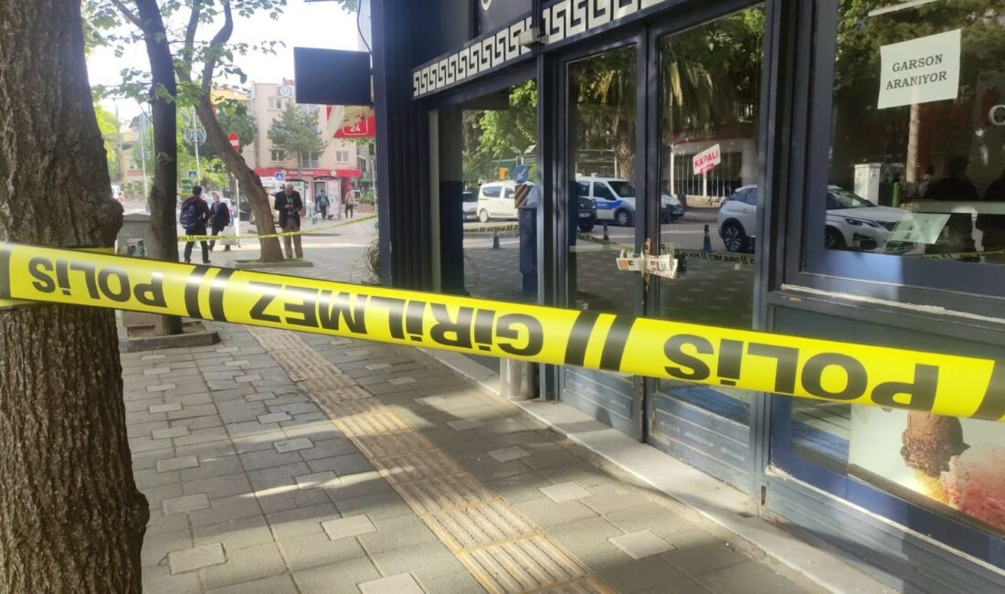 Bursa Orhangazi güne silah sesleri ile uyandı SABAHA KARŞI BURSA'NIN ORHANGAZİ İLÇESİNDE ÇARŞI İÇİNDE MEYDANA GELEN OLAYDA