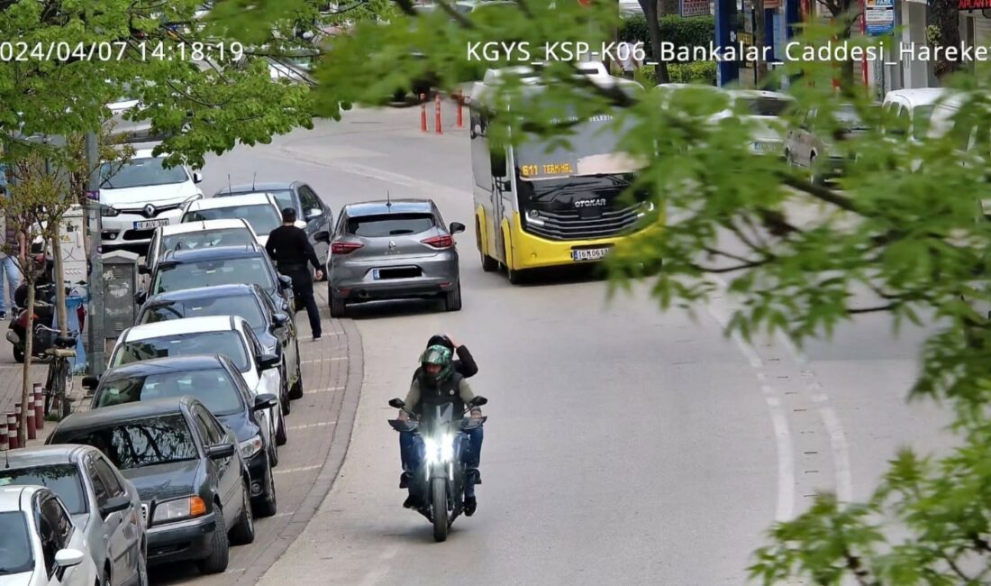 Bursa’da kural ihlali yapan sürücülere anlık fotoğrafla uyarı BURSA’NIN İNEGÖL İLÇESİNDE BELEDİYE TARAFINDAN KURULAN İZLEME VE DEĞERLENDİR MERKEZİ