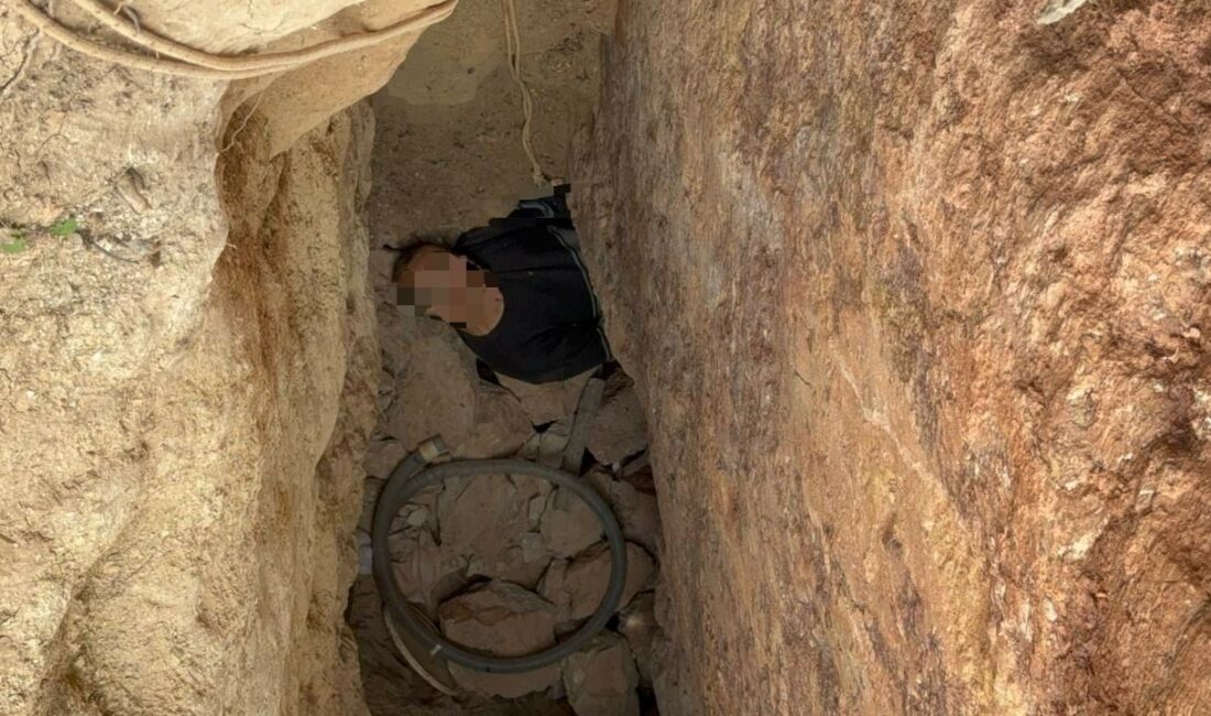 Bursa’da define faciası: 3 kişi öldü Bursa’nın İznik ilçesi Gürmüzlü Mahallesi’nde kaçak kazı yapan definecilerden birisi