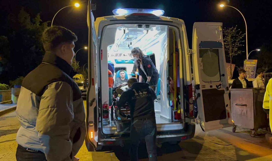 Bursa’da otomobil ile motosiklet çarpıştı, 2 kişi yaralandı Bursa’da otomobil ile motosiklet çarpışması sonucu 2 kişi yaralandı.