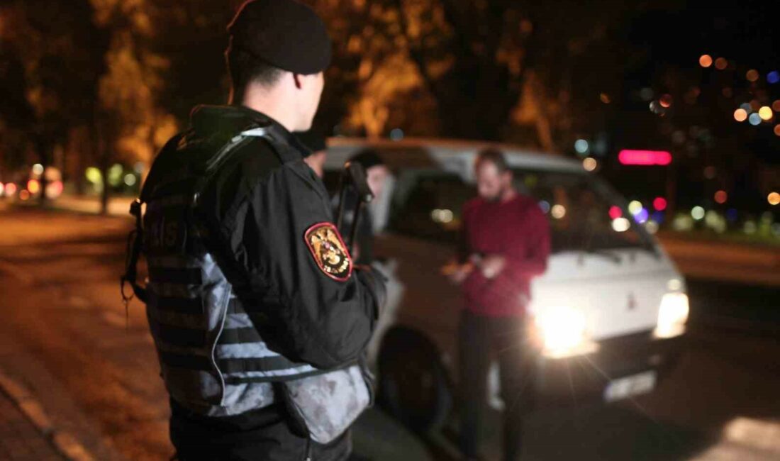 Bursa’da suç oranı azaldı, suçlu yakalama oranı yükseldi BURSA'DA GEÇEN YILA ORANLA SON BİR YILDA MEYDANA GELEN ASAYİŞ