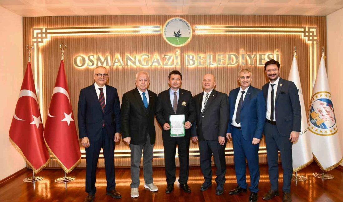 Bursaspor Divan Kurulu, önemli ziyaretler gerçekleştirdi BURSASPOR DİVAN KURULU, BUGÜN BURSA'DA ÖNEMLİ ZİYARETLERE İMZA ATTI.