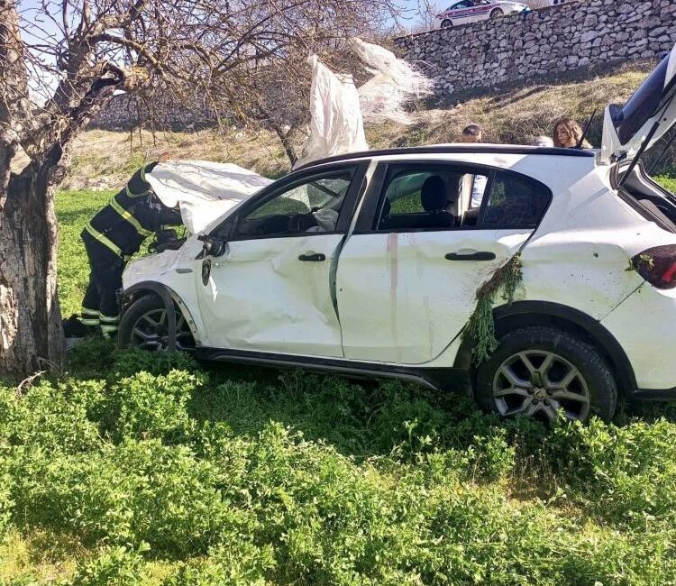 Bursa’da cenazeye giderken trafik kazasında hayatını kaybetti BURSA'DA CENAZEYE GİDEN OTOMOBİL ŞARAMPOLE YUVARLANDI. KAZADA SÜRÜCÜ HAYATINI KAYBEDERKEN,