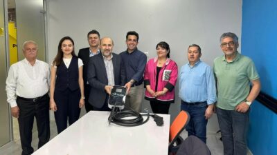 BURSA AFSİAD YÖNETİMİ, GENÇ GİRİŞİMCİ ONUR TUNÇ’UN GELECEĞİN ÖNEMLİ GEREKSİNİMLERİNDEN