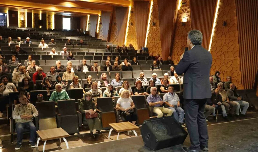 Gemlik’te halk günleri devam ediyor HALK GÜNLERİNİN İKİNCİSİNİ GERÇEKLEŞTİREN GEMLİK BELEDİYE BAŞKANI ŞÜKRÜ DEVİREN, BELİRLİ