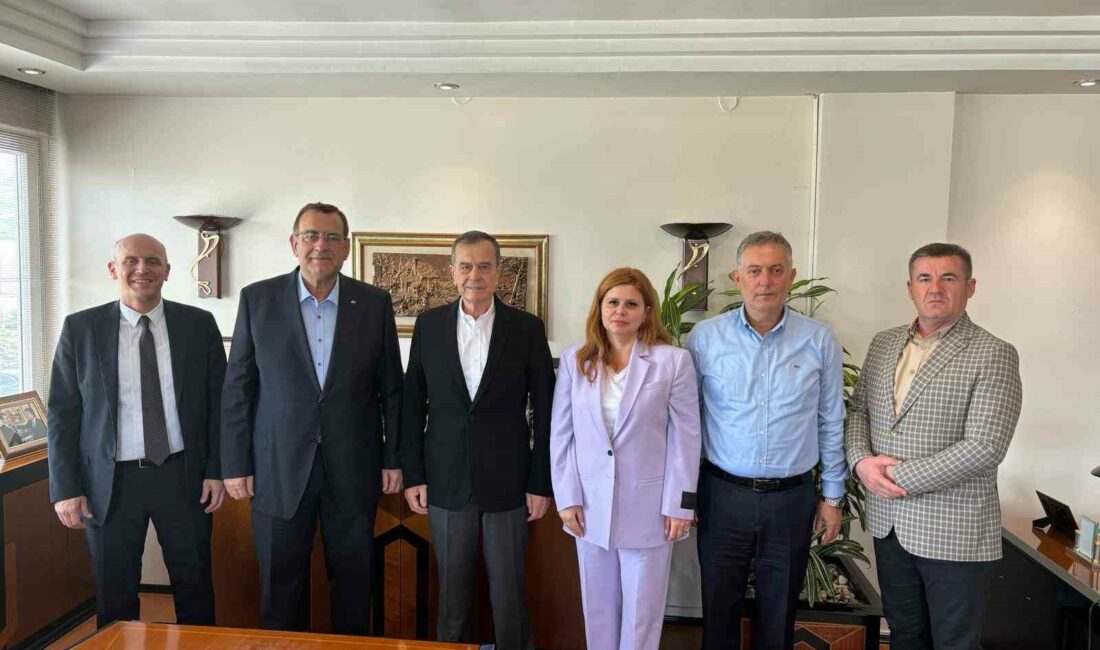 HÖH Eş Genel Başkanı Çakırov’dan Gençoğlu’na geçmiş olsun ziyareti BALKAN RUMELİ GÖÇMENLERİ KONFEDERASYONU ONURSAL BAŞKANI TURHAN GENÇOĞLU’NA GEÇMİŞ OLSUN