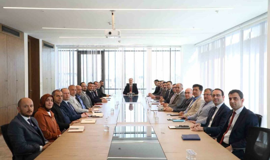 İnegöl Belediyesi’nde başkan yardımcılarının görev dağılımları belli oldu İNEGÖL BELEDİYESİ’NDE GEÇTİĞİMİZ GÜNLERDE BELEDİYE BAŞKAN YARDIMCILIĞI GÖREVİNE GETİRİLEN 4