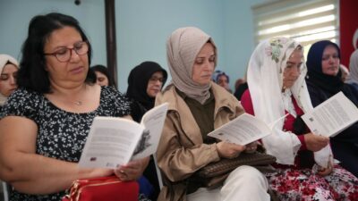NİLÜFER BELEDİYESİ’NİN, ÖZELLİKLE KIRSALDAKİ KADINLARI KİTAPLA TANIŞTIRMAK AMACIYLA DÜZENLEDİĞİ