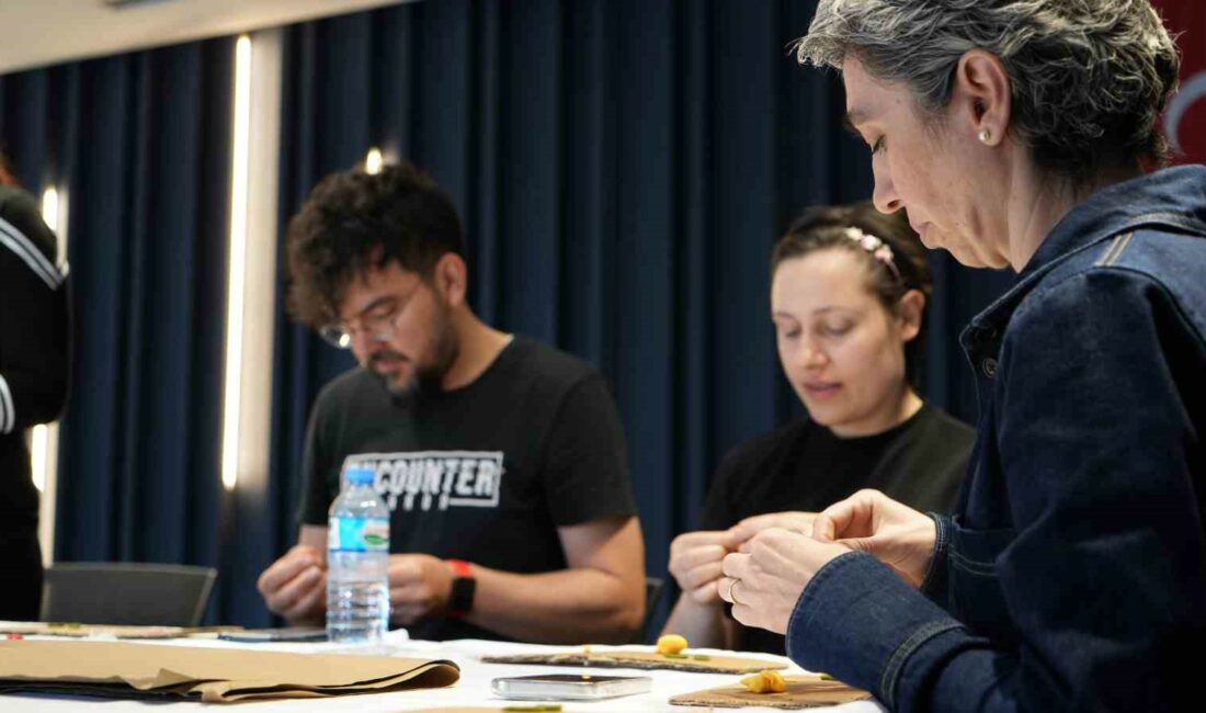 Kanseri yenme umutlarını sanatla şekillendiriyorlar BURSA'DA DÜZENLENEN 'SANATIN İYİLEŞTİRİCİ GÜCÜ' ATÖLYESİYLE KANSER HASTALARI BAHARIN, UMUDUN