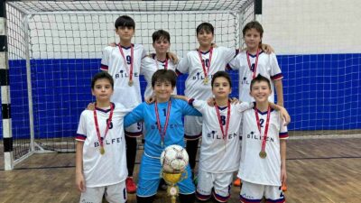 BURSA’DA OKULLAR ARASI DÜZENLENEN 2023-2024 ÖĞRETİM YILI FUTSAL KÜÇÜK ERKEKLER