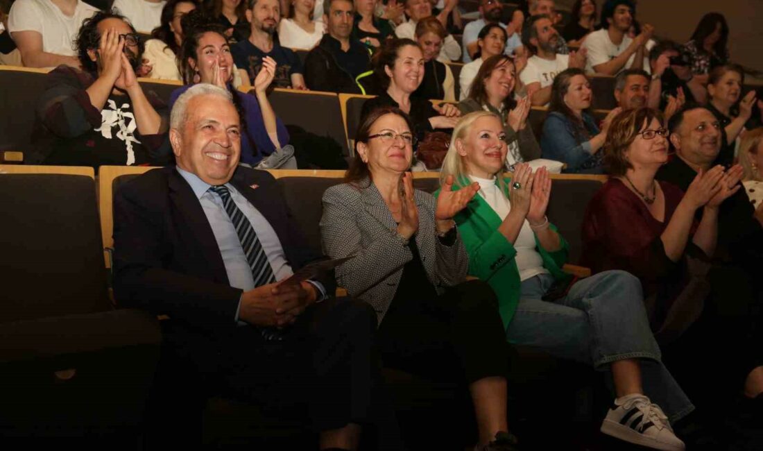 Nilüfer Kent Tiyatrosu yeni oyunla izleyici karşısında NİLÜFER KENT TİYATROSU’NUN OYUN YAZMA PROGRAMI ÇERÇEVESİNDE SAHNEYE KONAN ‘KAZA,