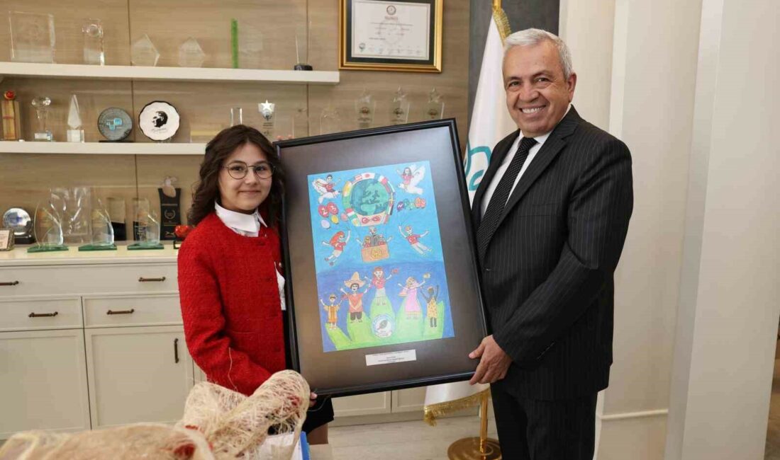 Nilüfer’in genç başkanından okul ve kütüphane projesi NİLÜFER BELEDİYE BAŞKANI ŞADİ ÖZDEMİR’İ HALK EVİ’NDEKİ MAKAMINDA ZİYARET EDEN