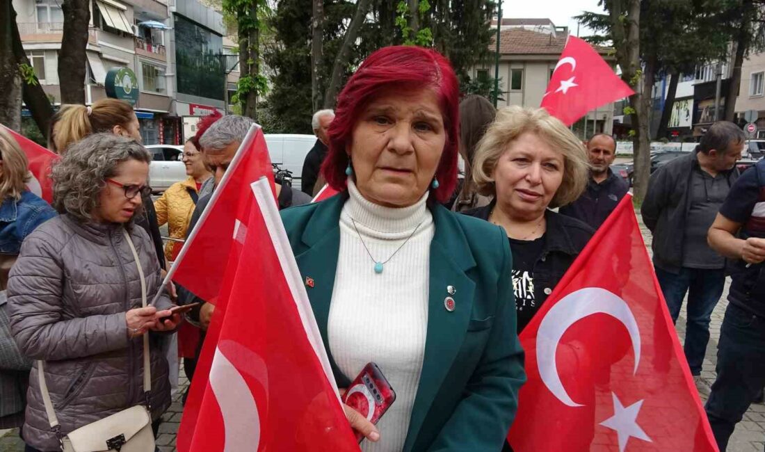 BURSA’DA BİR MAHALLEDE MUHTAR SEÇİLEN FATMA TUNÇEZER’İN AZALARINDAN BİRİSİNİN LAKABI