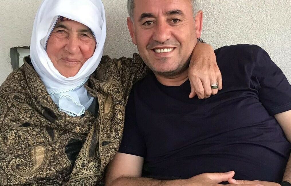 Şirin ailesinin acı günü ŞİRİN MEDYA GRUP YÖNETİM KURULU BAŞKANI HASAN ŞİRİN’İN ANNESİ ZEYNEP