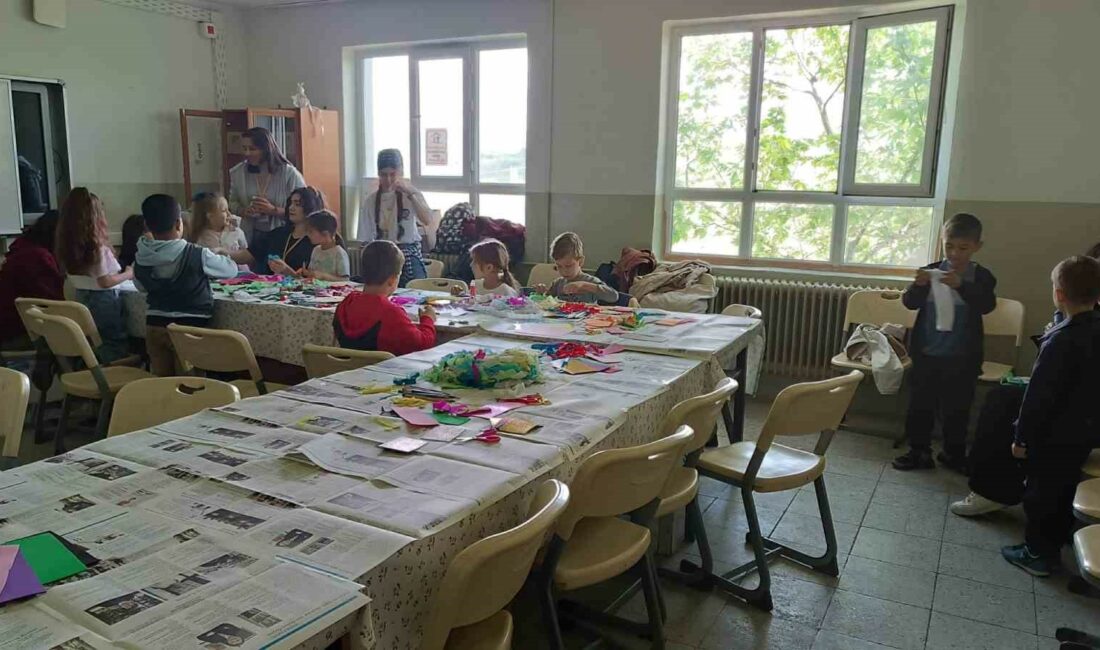 Üniversiteliler köye kütüphane kurdu ANKARA-BİLKENT ÜNİVERSİTESİ’NDEN BİR GRUP GÖNÜLLÜ, MUSTAFAKEMALPAŞA’NIN TATKAVAKLI İLK VE ORTAOKULUNA