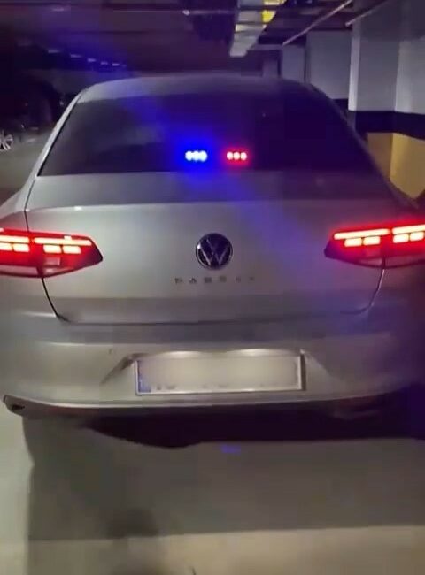 Bursa’da usulsüz çakar lamba takan 41 sürücüye ceza Bursa’da Trafik Denetleme Şube Müdürlüğü ekipleri, yapılan denetimde çakar lamba