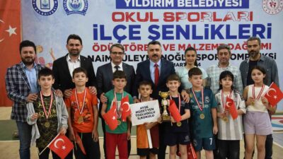 YILDIRIM'DAKİ 39 OKULDAN 890 ÖĞRENCİ OKUL SPORLARI İLÇE ŞENLİKLERİ'NDE KIYASIYA
