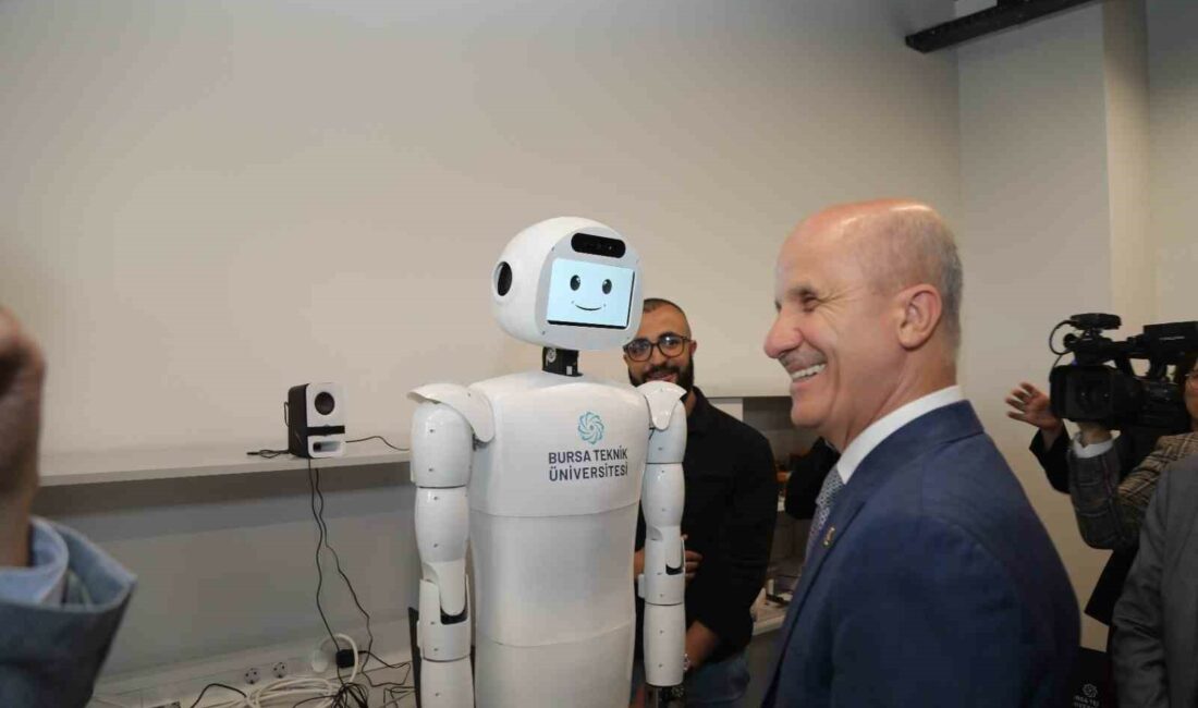 YÖK Başkanı Özvar’dan BTÜ Robot Merkezine tam not BURSA TEKNİK ÜNİVERSİTESİ (BTÜ)ROBOT TEKNOLOJİLERİ VE AKILLI SİSTEMLER UYGULAMA VE