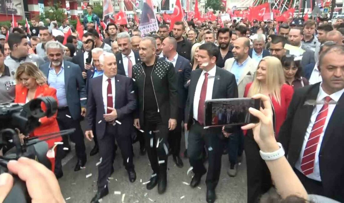 Osmangazi Gençlik Yürüyüşü Haluk Levent’in katılımıyla gerçekleştirildi OSMANGAZİ BELEDİYESİ’NİN DÜZENLEMİŞ OLDUĞU 1. OSMANGAZİ GENÇLİK YÜRÜYÜŞÜ, ÜNLÜ SANATÇI