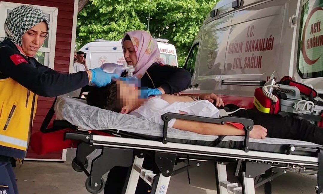 14 YAŞINDAKİ GENCİ ÖLDÜRESİYE DÖVDÜLER; YAŞAM MÜCADELESİ VERİYOR