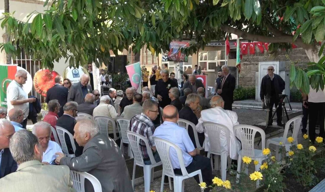 141. Geleneksel Pilav Günü’nde Bursa Erkek Lisesi mezunları bir araya geldi BURSA ERKEK LİSESİ MEZUNLARI GELENEKSEL PİLAV GÜNÜ’NDE BİR ARAYA GELDİ.