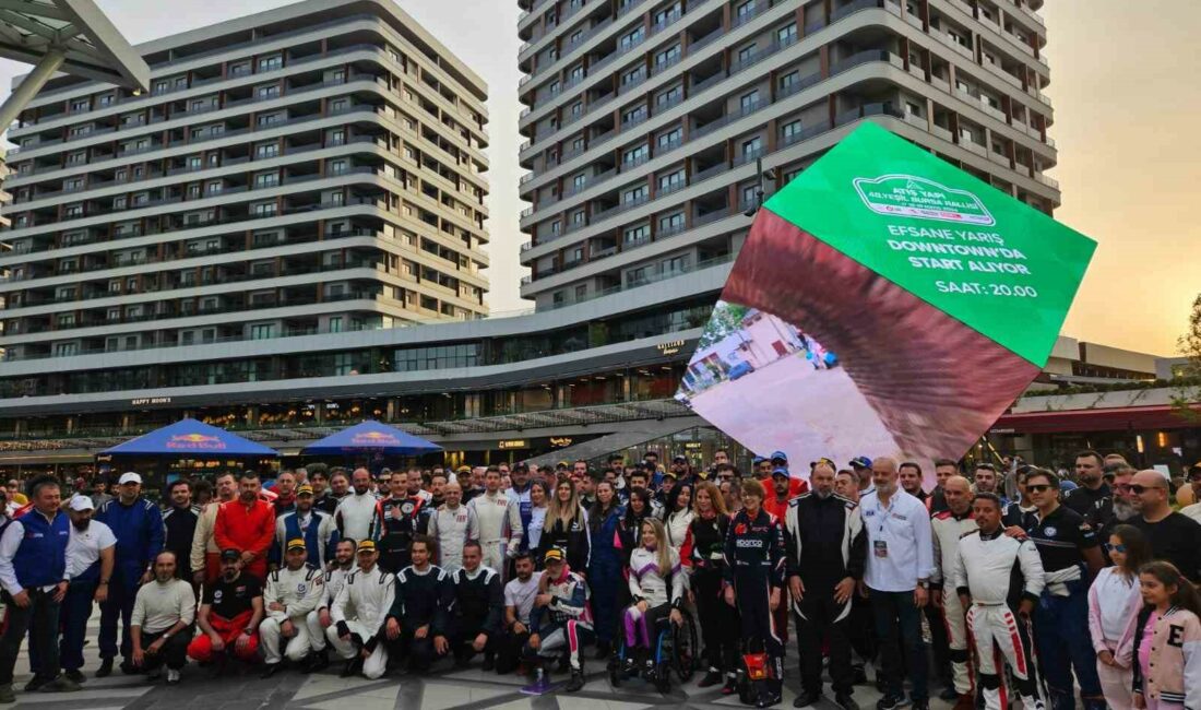 48. Yeşil Bursa Rallisi için seremonik start verildi ATIŞ YAPI 48. YEŞİL BURSA RALLİSİ İÇİN SEREMONİK START VERİLDİ