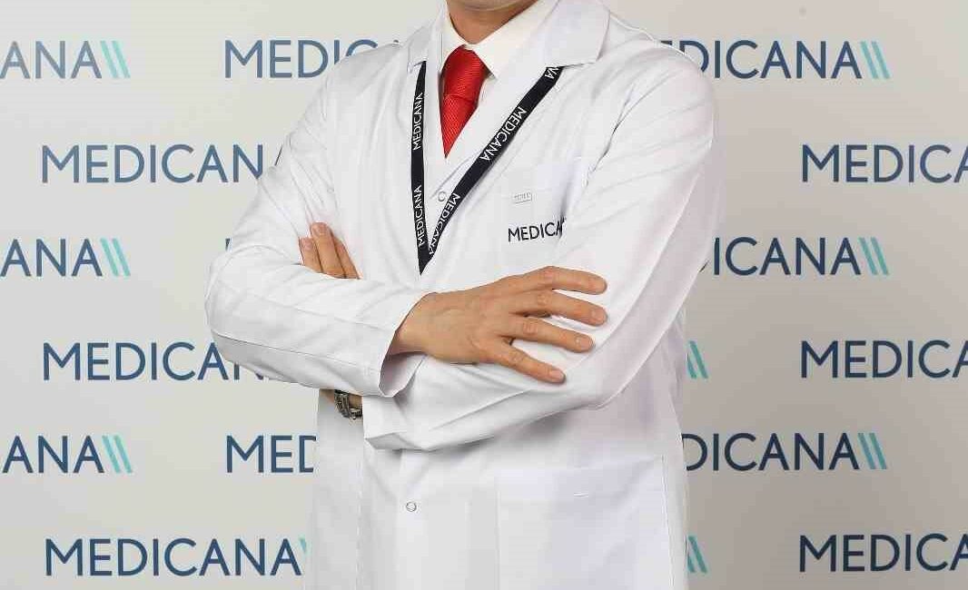 AŞIRI TERLEMENİN SOSYAL OLARAK İNSANLARI ÇOK FAZLA ETKİLEDİĞİNİ BELİRTEN MEDİCANA