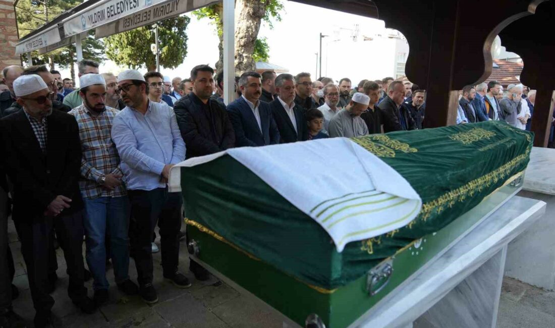 Ayasofya için yargı yolunu açan İsmail Kandemir vefat etti BURSA’DA YAŞAYAN SÜREKLİ VAKIFLAR TARİHÎ ESERLERE VE ÇEVREYE HİZMET DERNEĞİ’NİN