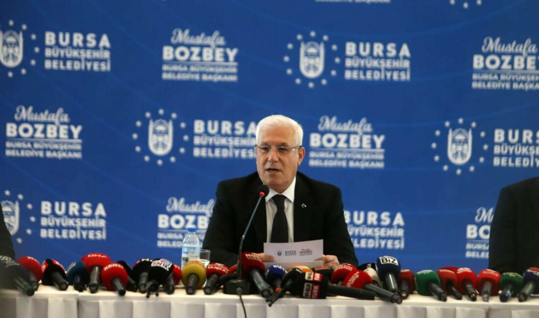 Başkan Bozbey’den yeğen açıklaması BURSA BÜYÜKŞEHİR BELEDİYE BAŞKANI MUSTAFA BOZBEY, BURSA'DA GAZETECİLERLE BİR ARAYA