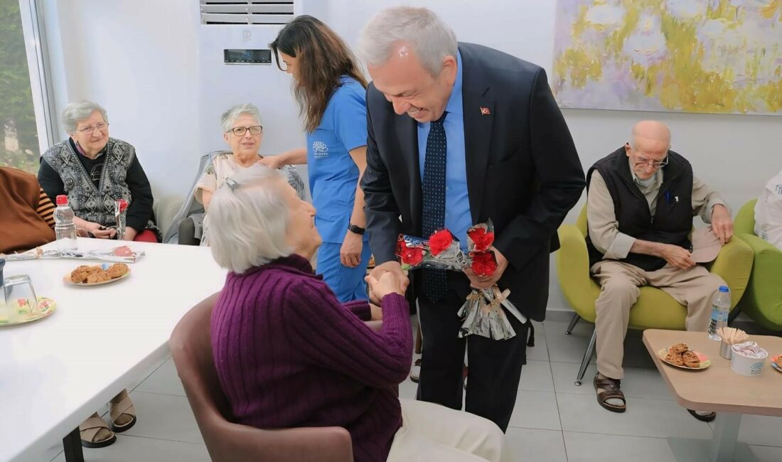 Başkan Şadi Özdemir’den huzurevindeki annelere sürpriz ziyaret ANNELER GÜNÜ ÖNCESİ NİLÜFER BELEDİYESİ İNCİ VE TANER ALTINMAKAS HUZUREVİ’Nİ
