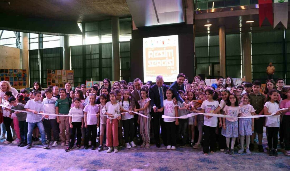 Bilgi Evi öğrencileri yeteneklerini sergiledi OSMANGAZİ BELEDİYESİ BİLGİ EVLERİ’NDE DÜZENLENEN RESİM KURSLARINDA EĞİTİM GÖREN ÖĞRENCİLER,