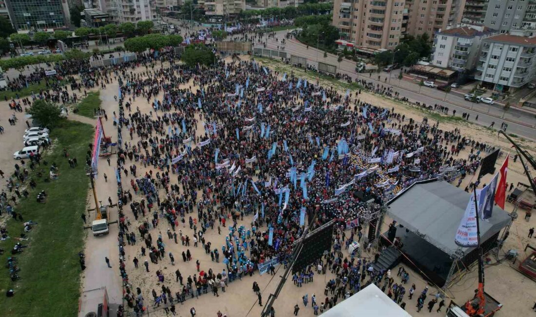 Bursa’da 1 Mayıs coşkusu BURSA'DA 1 MAYIS EMEK VE DAYANIŞMA GÜNÜ BÜYÜK COŞKULU KALABALIK