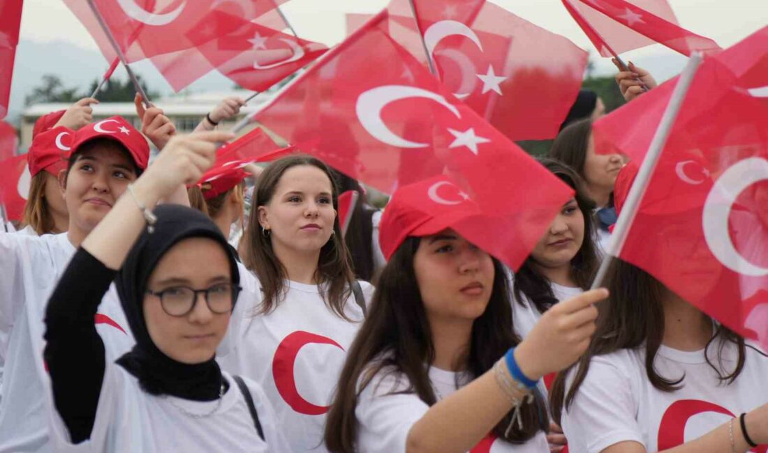 Bursa’da 19 Mayıs coşkusu sürüyor BURSA’DA, 19 MAYIS ATATÜRK’Ü ANMA GENÇLİK VE SPOR BAYRAMI COŞKUYLA