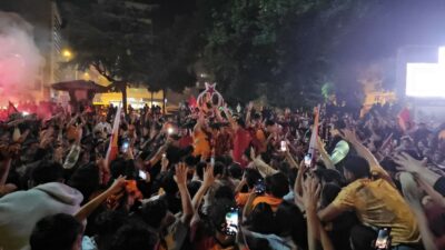 GALATASARAY’IN ŞAMPİYONLUĞUNU İLAN ETMESİNİN ARDINDAN TÜM TÜRKİYE’DE OLDUĞU GİBİ BURSA’DA