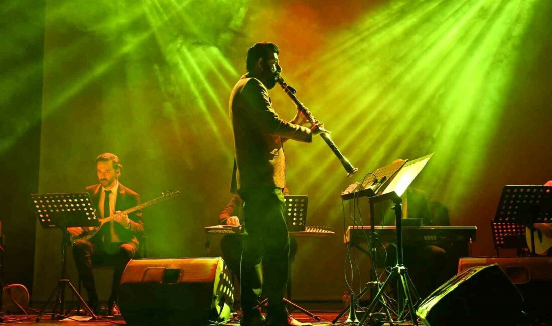 Bursa’da ‘Hıdırellez’ konseri BURSA BÜYÜKŞEHİR BELEDİYESİ ORKESTRA ŞUBE MÜDÜRLÜĞÜ ÇALGICI MEKTEBİ ROMAN ORKESTRASI
