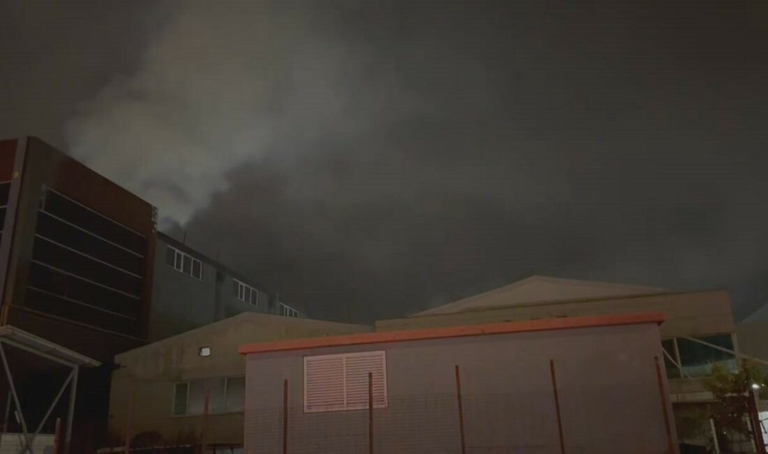 Bursa’da iplik fabrikasında çıkan yangın söndürüldü Bursa’nın İnegöl ilçesi Organize Sanayi bölgesinde faaliyet gösteren iplik fabrikasında