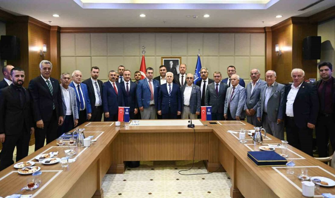 Bursa’da ulaşım ortak akılla çözülecek BURSA BÜYÜKŞEHİR BELEDİYE BAŞKANI MUSTAFA BOZBEY, BESOB BAŞKANI FAHRETTİN BİLGİT