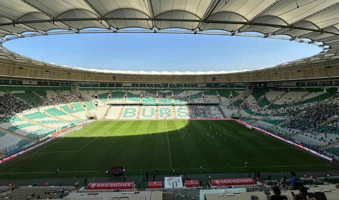 YÜZÜNCÜ YIL ATATÜRK STADYUMU'NDA OYNANACAK OLAN BURSASPOR-VANSPOR FK MÜCADELESİ SEYİRCİYE