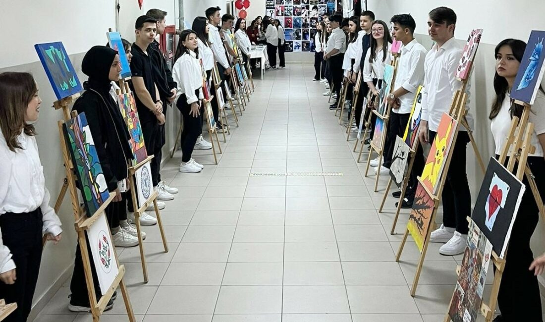 Dünya kültürleri Mustafakemalpaşa’da buluştu MUSTAFAKEMALPAŞA TOKİ AYAS BEY ANADOLU LİSESİ’NDE DÜZENLENEN İNTERAKTİF KÜLTÜR GÜNÜ,