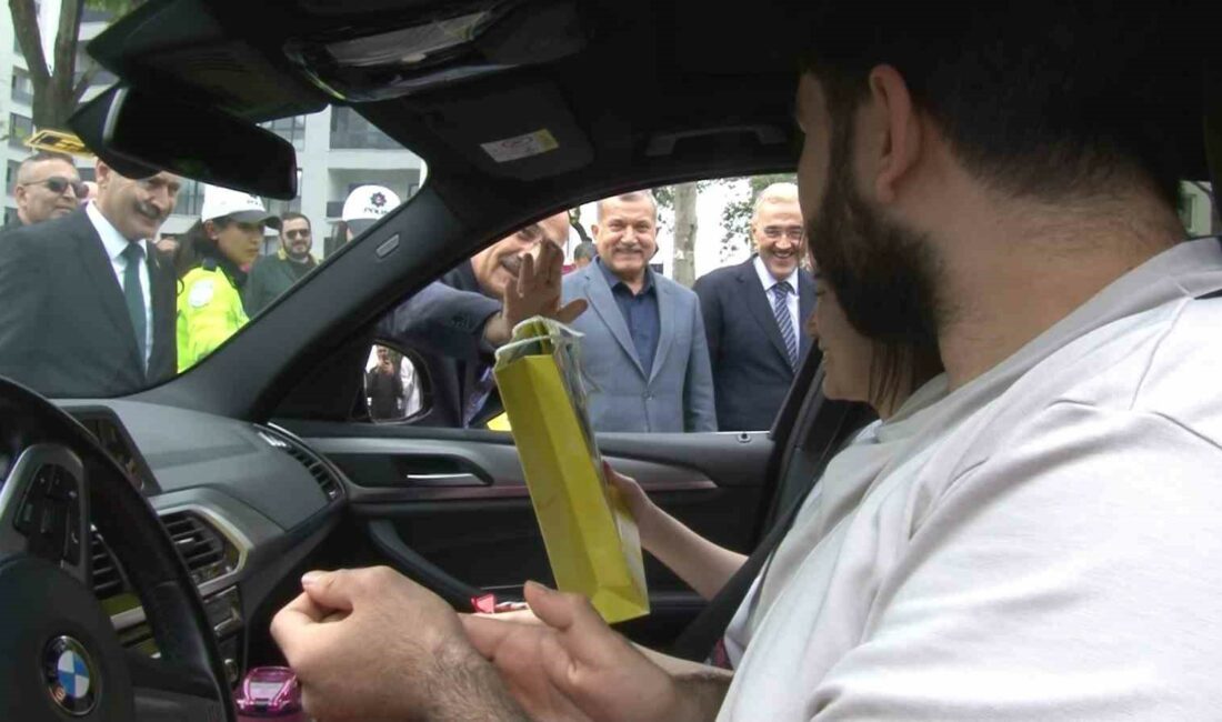 Emniyet Genel Müdürü’nden Bursa’da sürücülere hız uyarısı BURSA'DA 4-10 MAYIS TRAFİK HAFTASI ÇERÇEVESİNDE EMNİYET GENEL MÜDÜRÜ EROL