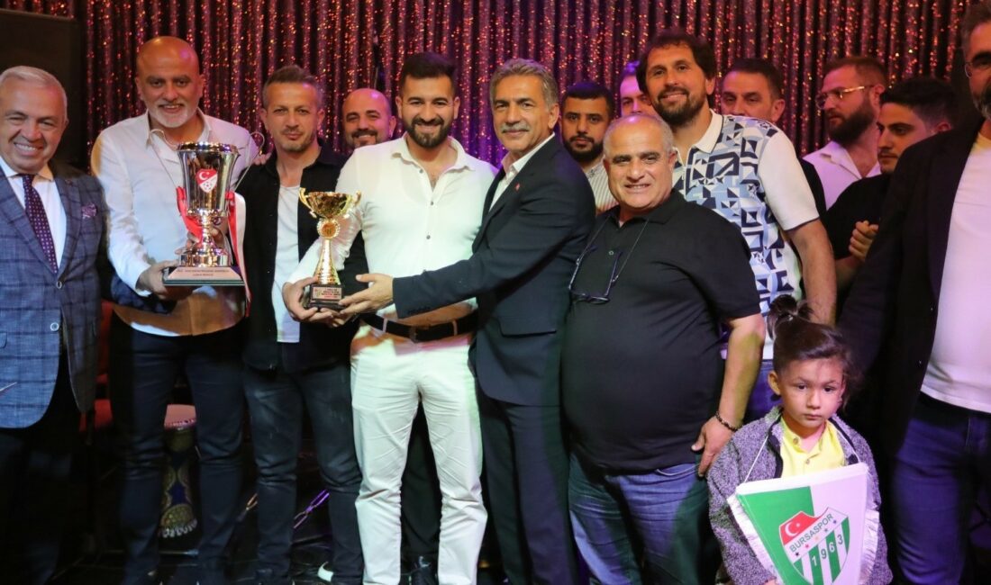 BURSASPOR PROFESYONEL FUTBOLCULAR DAYANIŞMA DERNEĞİ TARAFINDAN DÜZENLENEN ‘BURSA CUP VETERAN