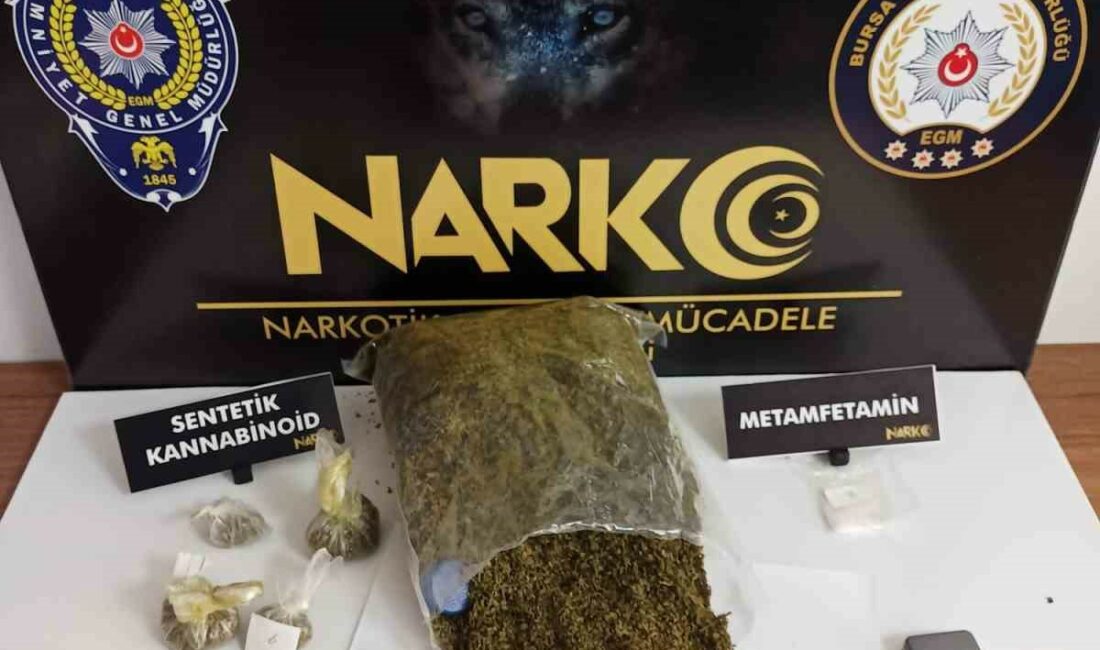 Gemlik polisi uyuşturucuya göz açtırmıyor GEMLİK İLÇE EMNİYET MÜDÜRLÜĞÜ EKİPLERİ SON DÖNEMDE 1 KİLO 280