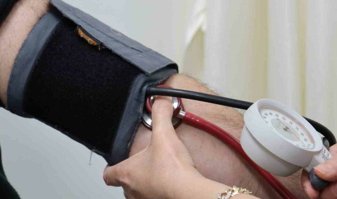 Hipertansiyon hastaları hastalığının farkında değil Bursa Şehir Hastanesi Kardiyoloji Uzmanı Doç. Dr. İsmet Zengin, buna