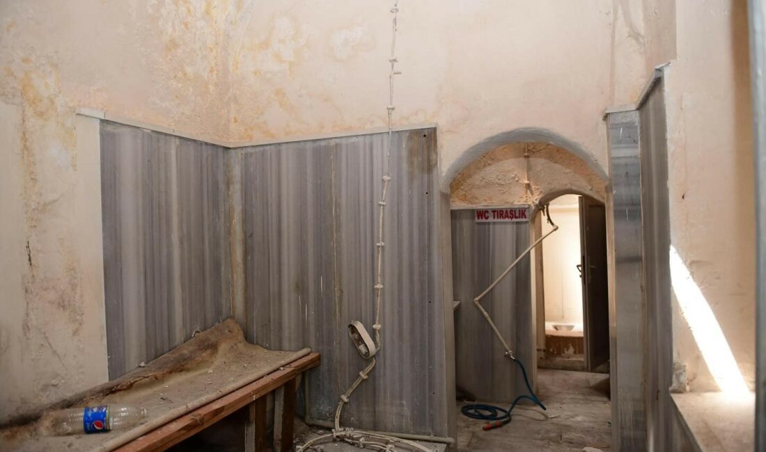 BURSA'NIN KESTEL İLÇESİNDEKİ TARİHİ HAMAMIN YENİDEN HİZMETE AÇILMASI DÜĞMEYE BASILDI.