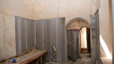 BURSA'NIN KESTEL İLÇESİNDEKİ TARİHİ HAMAMIN YENİDEN HİZMETE AÇILMASI DÜĞMEYE BASILDI.