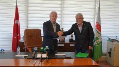 LEVENT DÖNERTAŞ BURSASPOR BAŞKAN ADAY ADAYLIĞINDAN ÇEKİLDİ.